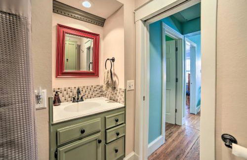 Modern Home with Backyard, 1 Mi to Dtwn Sturgeon Bay - Foto 16