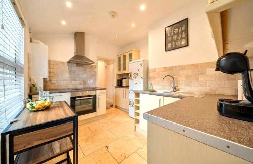 Stylish London Flat with Free Parking & Fast Transport to Central London - Foto 5