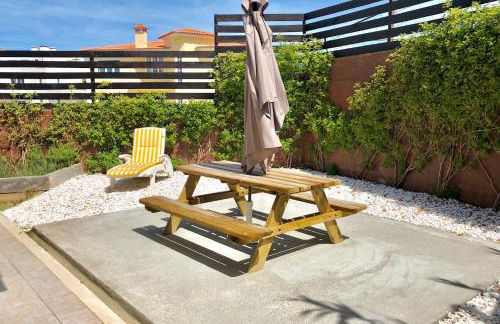 Sleep & Surf Ericeira - Portugal - Photo 9