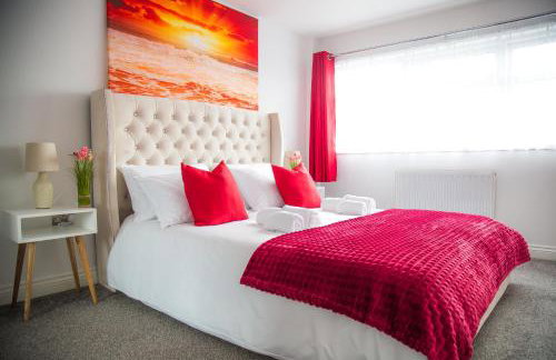 Lucky Home - Ideal for Trade, Consultants & Family - Near Alton Towers, 3 Bedrooms - 4 Beds - Max 5 Guests - Foto 2
