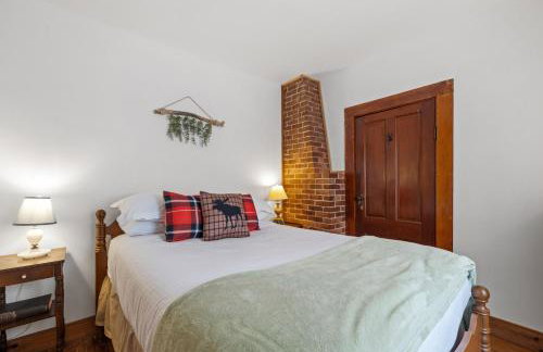 Secluded Cottage with hot tub, fire pit, and views - Foto 23