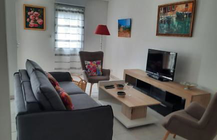 Les Romarins, appartement impeccable et son parking privé - Foto 1