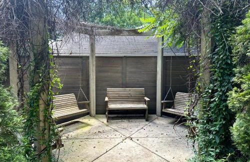 GLITZ & GUITARS I Stylish 3BR with Rooftop Hot Tub in East Nashville - Foto 28