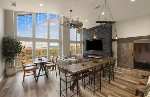 Lynx Lake Lux 6-BR HouseSleeps 22Hot TubGame Rm - Foto 25