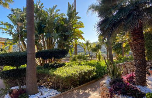 Sunny Retreat with Stunning View - Foto 54