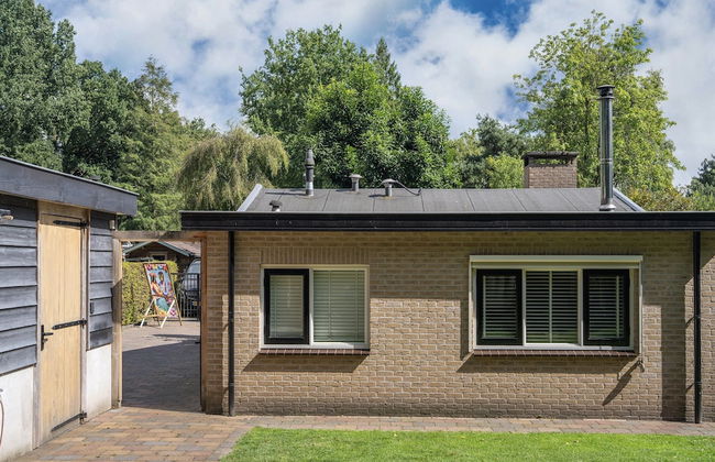 Dog-friendly Stay w/ Spa - Photo 39