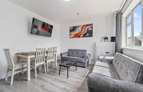 CityBuzz 4 Bedroom House in Nottingham Sleep 7 - Foto 1