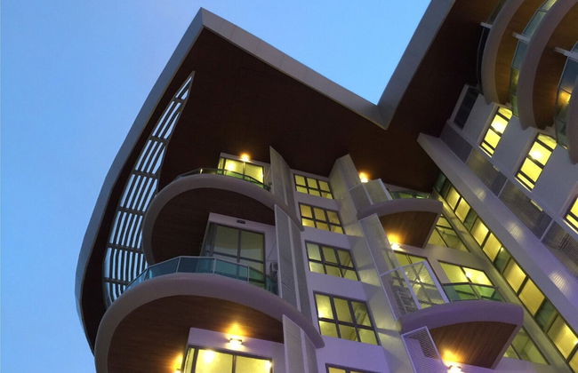 Sonrisa Sriracha - Photo 72