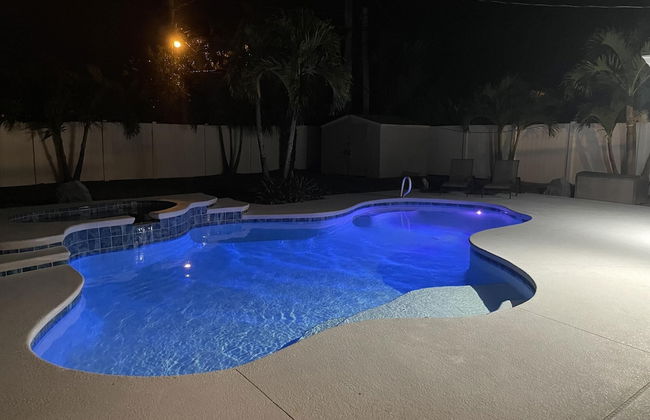 Kiss the Wave - Spacious 4BR 3BA w Pool hot tub - Foto 40