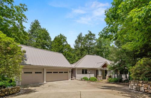 Falling Waters at Rumbling Bald - Foto 1