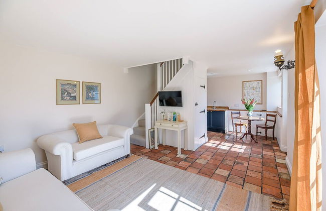 The Coach House Eyke Air Manage Suffolk - Photo 11