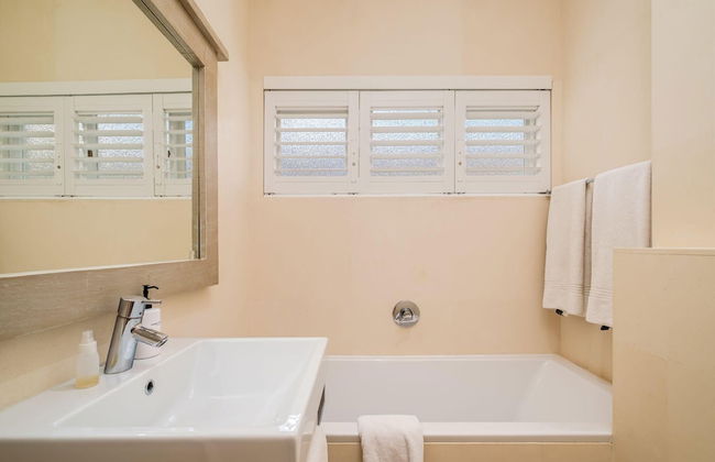 Beach-style Camps Bay Home w Pool Garden Barbados - Photo 30