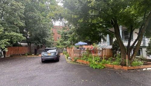 2Br Private Victorian Apartment in City location on half acre Sleeps 5 - Foto 2