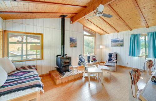 Scenic Kernville Getaway with Deck and Mountain Views! - Foto 1