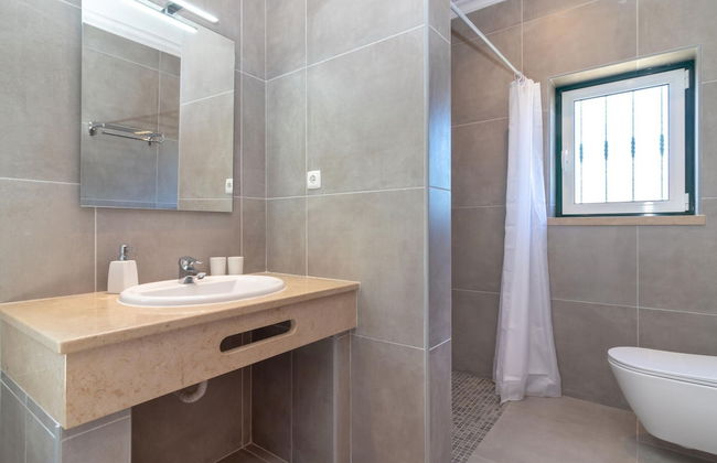 Luxury Villa in Albufeira With Heated Private Pool - Foto 26