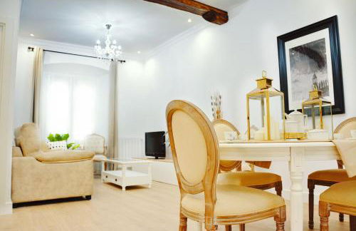 LUX CITYHALL + PARKING - Foto 2