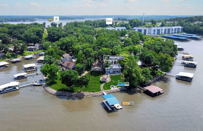 For the View Lakeside Launchpad! Great Location - Foto 26