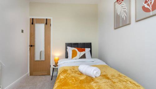 Modern Bedrooms - Free Parking - Fast WiFi - Sleeps 4 - Foto 2, towels