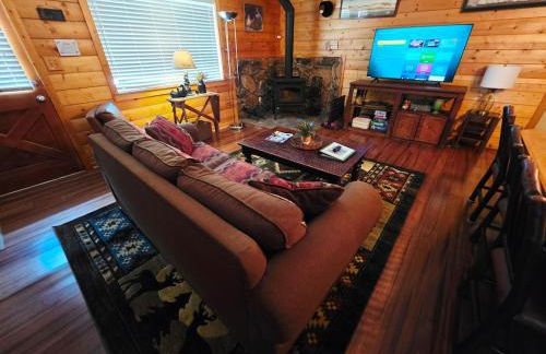 Bear Escapes II Affordable Luxury Cabin - Foto 3