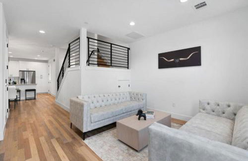 Mins to Downtown- Formula 1 - ACL - Foto 17