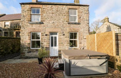 Woodbine Cottage - Photo 1