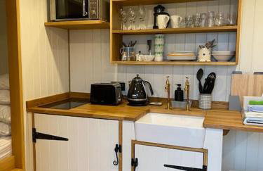 The Hereford Hut, Charming 1 bedroom Shepherds Hut - Foto 9