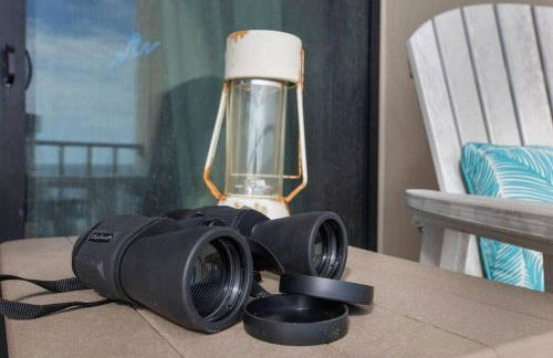 *OCEAN FRONT* Pier-adise 2Bed/2Bath, Sleeps 8 - Photo 33