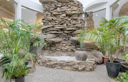 Bay Estate Luxe Waterfront Home w/ Private Pier, Main+guest House, Bay Views - Foto 24