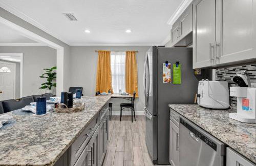 Duval Den |3BR & Backyard|15 Mins to Downtown JAX - Photo 7