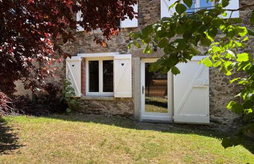 Charmante maison de village avec cour fermée, proche gorges et sites médiévaux, idéale pour découvrir 3 départements - FR-1-582-14 - Foto 1