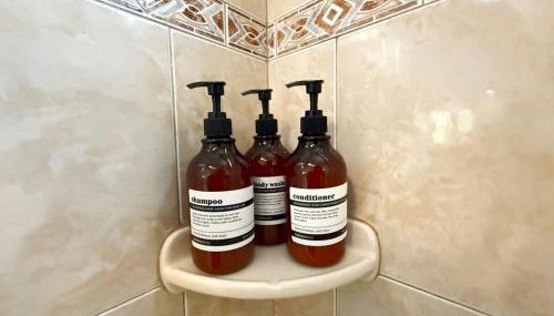 Zen Den With King Bed and Very Close to Airport - Foto 2