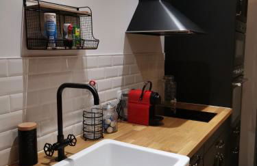 Studio atypique Immeuble de 1820 - Foto 15