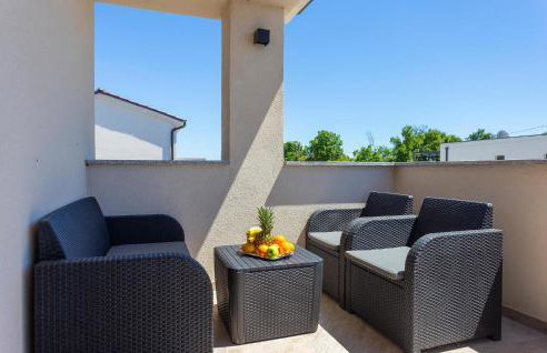 4 Bedroom Cozy Home In Marcana - Foto 17