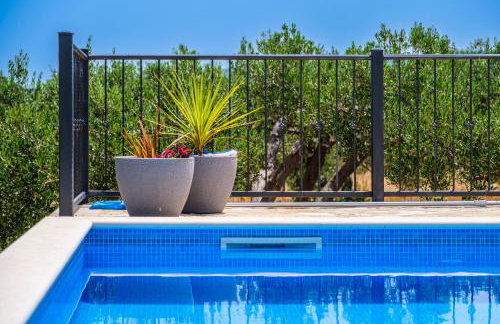 Island Getaway - Heritage House - Photo 24