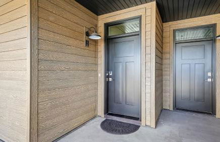 Cozy Swiss Condo -King Bed, Sleeps 6, Free Blanket - Foto 25