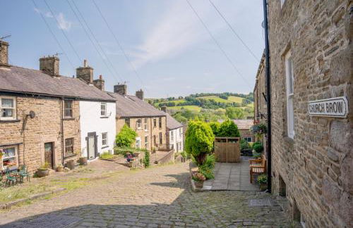 Danes Cottage - Luxury Peak District Retreat - Photo 46