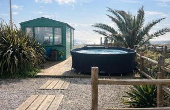 Beautiful 4 Bed Beach House - Foto 8