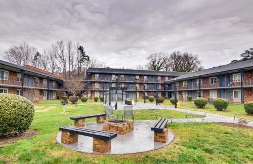 Charlotte Gem with Gym Near Hospitals and Park Expo - Foto 3