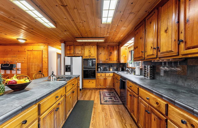 Whiskey Springs by Avantstay Classic Cabin Near Tahoe Donner Ski Area! - Foto 11