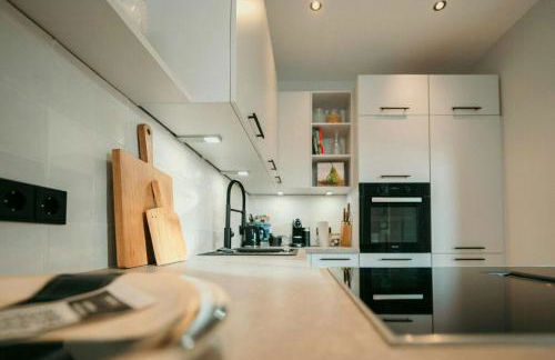 Renovated Semi-Detached House With Garden Views - Foto 6