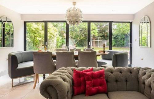 Luxury 5 Bed All En-Suite Cinema Room - Foto 40