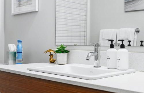 NEW Shoreline 401 2BR Condo Near Downtown and Bay - Foto 25