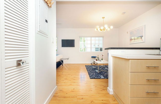 Boutique Apartments Convention Center - Photo 22