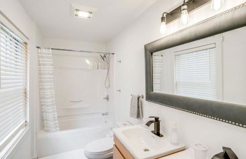 Lakefront Hinsdale Home about 10 Mi to Pittsfield! - Photo 22