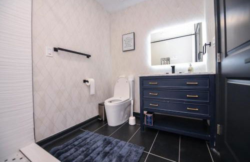 Spacious 4 bedroom 8 beds 20mins From downtown - Foto 7