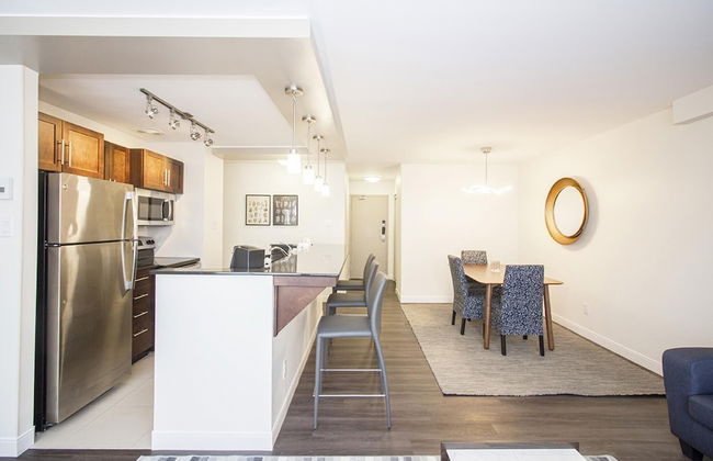 Luxurious 1bdrm Apartment With Parking and Wi-fi - Photo 20