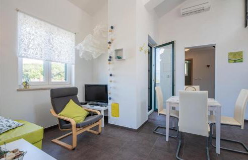 Cozy Apartment In Porozina With Wifi - Foto 16