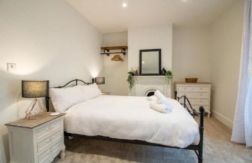 Stylish and Modern Town Centre End-of Terrace Home - Foto 20