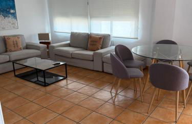 Duplex with spacious terraces and stunning sea views, right next to the beach - Foto 8