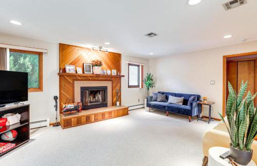 New Jersey Home with Private Office and Backyard Oasis - Foto 5